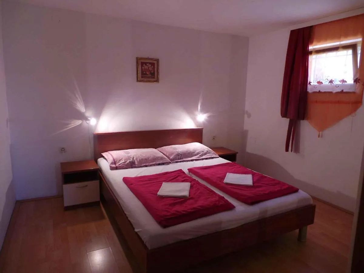 Apartment In Fazana/Istrien 8621 Valbandon 0*,